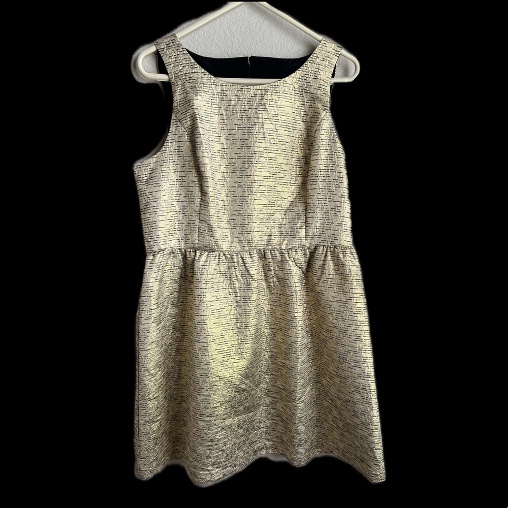 Gold Kensie dress. Size XL. Knee length. Cutout back.